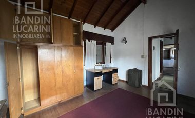 Casa en Ranelagh Venta de 4 ambientes sobre Avenida Eva Peron (Ex Sevilla) Ideal Comercio