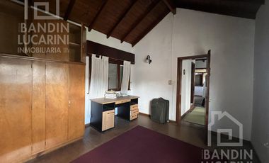 Casa en Ranelagh Venta de 4 ambientes sobre Avenida Eva Peron (Ex Sevilla) Ideal Comercio