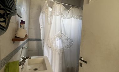 Casa en Ranelagh Venta de 4 ambientes sobre Avenida Eva Peron (Ex Sevilla) Ideal Comercio