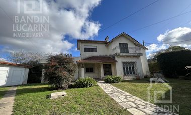 Casa en Ranelagh Venta de 4 ambientes sobre Avenida Eva Peron (Ex Sevilla) Ideal Comercio