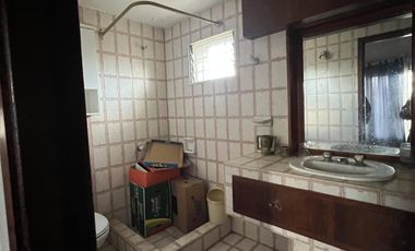 Casa en Ranelagh Venta de 4 ambientes sobre Avenida Eva Peron (Ex Sevilla) Ideal Comercio