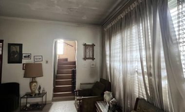 Casa en Ranelagh Venta de 4 ambientes sobre Avenida Eva Peron (Ex Sevilla) Ideal Comercio