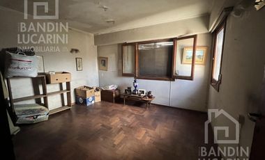 Casa en Ranelagh Venta de 4 ambientes sobre Avenida Eva Peron (Ex Sevilla) Ideal Comercio