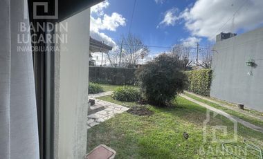 Casa en Ranelagh Venta de 4 ambientes sobre Avenida Eva Peron (Ex Sevilla) Ideal Comercio