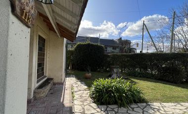 Casa en Ranelagh Venta de 4 ambientes sobre Avenida Eva Peron (Ex Sevilla) Ideal Comercio