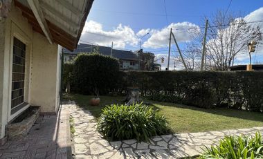 Casa en Ranelagh Venta de 4 ambientes sobre Avenida Eva Peron (Ex Sevilla) Ideal Comercio