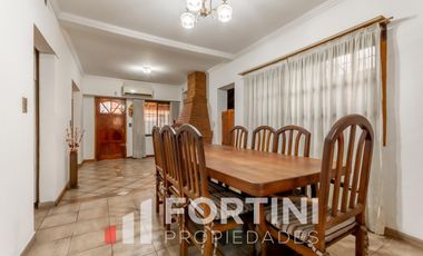 Venta Casa 5 ambientes Villa Ballester