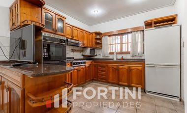 Venta Casa 5 ambientes Villa Ballester