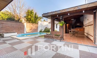 Venta Casa 5 ambientes Villa Ballester