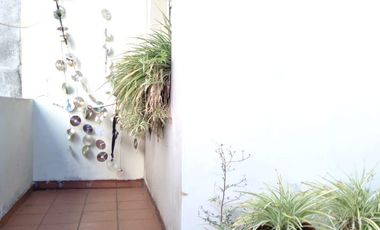 PH 3 ambinetes con terraza. Exc. ubicación en  Olivos