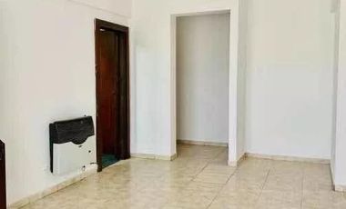 Departamento en venta - 3 Dormitorios 1 Baño - 69Mts2 - Lanús