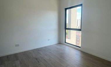 Amplio Departamento de 2 ambientes al frente en Temperley Este