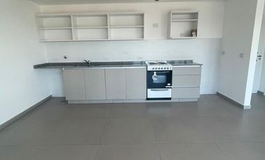 Amplio Departamento de 2 ambientes al frente en Temperley Este