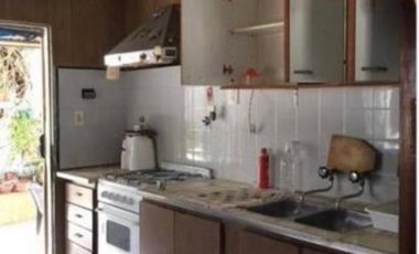 Casa en venta - 3 Dormitorios 2 Baños - Cochera - 180Mts2 - Quilmes