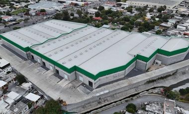 Nave en renta de 7,000m2 en parque zona Guadalupe
