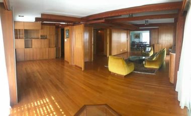 SE VENDE INMEJORABLE PISO UBICADO EN BARRIO CONSTITUYENTES.