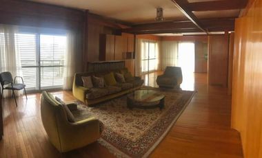 SE VENDE INMEJORABLE PISO UBICADO EN BARRIO CONSTITUYENTES.