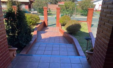 Casa en venta en Barrio San Rafael  de 5 ambientes - Mar De Ajo