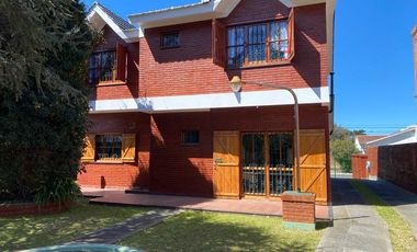 Casa en venta en Barrio San Rafael  de 5 ambientes - Mar De Ajo