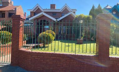 Casa en venta en Barrio San Rafael  de 5 ambientes - Mar De Ajo