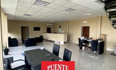 Edificio Comercial y Taller en Venta sobre gran avenida Ideal rubro Automotor