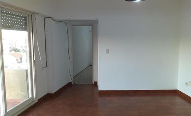 VENTA DEPARTAMENTO 2 AMBIENTES CON BALCÓN