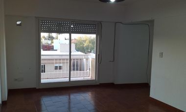 VENTA DEPARTAMENTO 2 AMBIENTES CON BALCÓN
