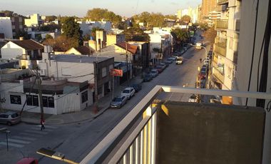 VENTA DEPARTAMENTO 2 AMBIENTES CON BALCÓN
