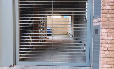 Cochera en Lanús Oeste