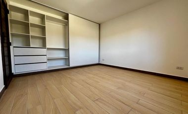 Casa a estrenar en Bajo La Viña