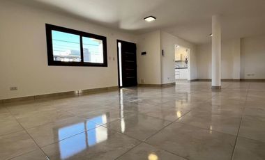 Casa a estrenar en Bajo La Viña