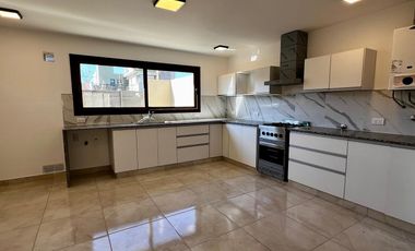 Casa a estrenar en Bajo La Viña