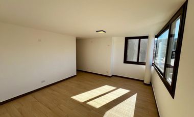 Casa a estrenar en Bajo La Viña