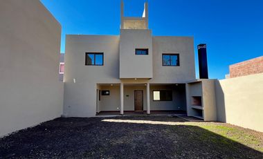 Casa a estrenar en Bajo La Viña