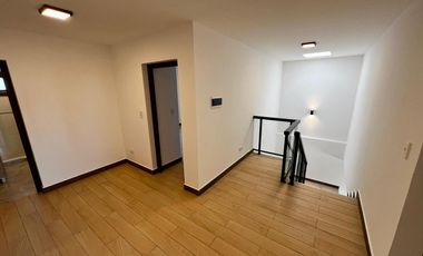Casa a estrenar en Bajo La Viña