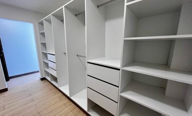 Casa a estrenar en Bajo La Viña