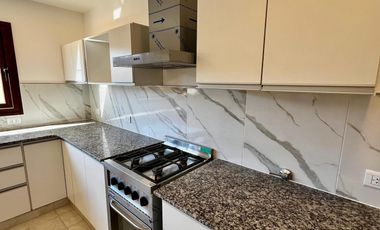 Casa a estrenar en Bajo La Viña