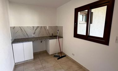 Casa a estrenar en Bajo La Viña