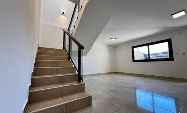 Casa a estrenar en Bajo La Viña