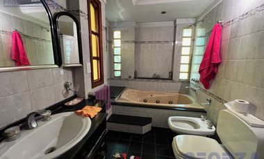 Amplia Casa en venta en san miguel ideal familia numerosa