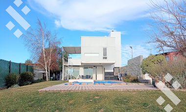 Casa en venta 2 dormitorios en Lago Pellegrini