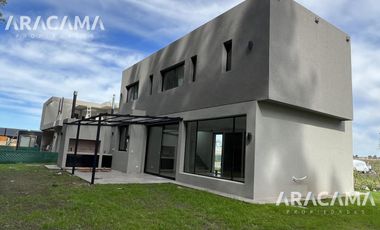 CASA en VENTA en Lares de Canning  - Canning