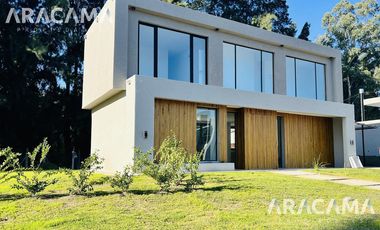 CASA en VENTA en Lares de Canning  - Canning