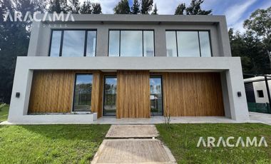 CASA en VENTA en Lares de Canning  - Canning
