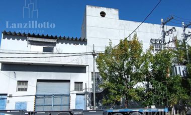 Galpon/Deposito con oficinas y showroom
