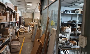 Galpon/Deposito con oficinas y showroom