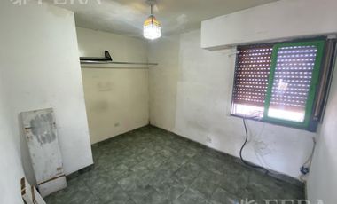 Venta PH 3 ambientes con patio en Sarandí (30781)