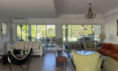 Diciembre - Enero - Febrero - Casa en Alquiler en Santa Barbara