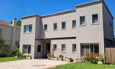 Diciembre - Enero - Febrero - Casa en Alquiler en Santa Barbara
