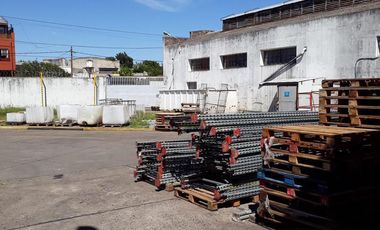 Venta de galpón en Wilde (25056)
